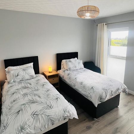 Rest A While Bed & Breakfast Бушмилс Стая снимка