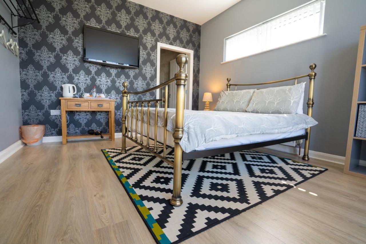 Rest A While Bed & Breakfast Бушмилс Екстериор снимка